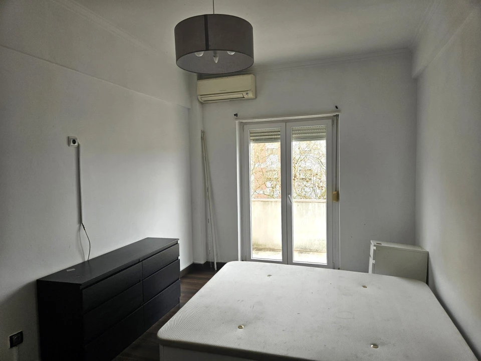 Apartamento T2 para Venda em Benfica Foto 7