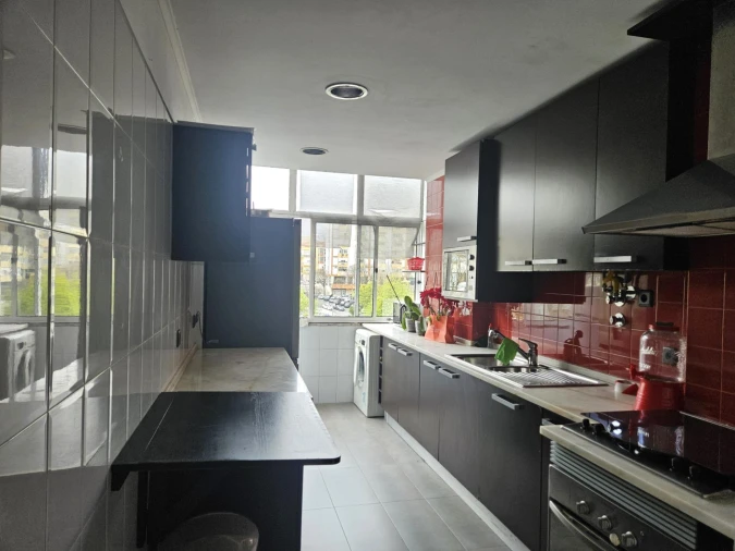 Apartamento T2 para Venda em Benfica Foto 1