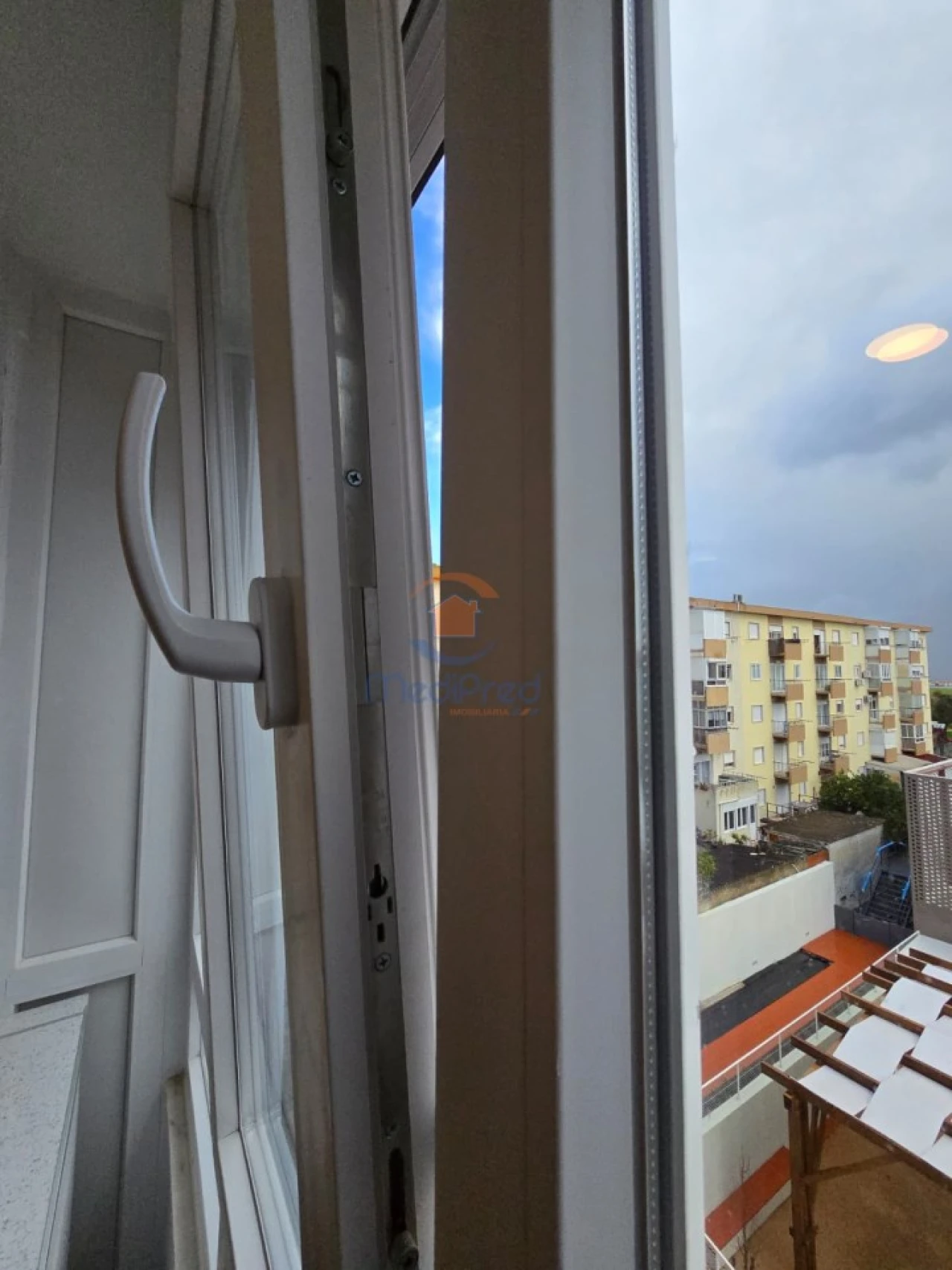 Apartamento T3 para Venda em Sacavém e Prior Velho Foto 14