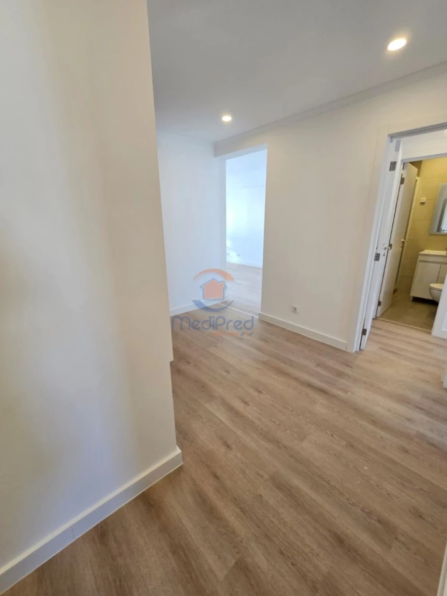 Apartamento T3 para Venda em Sacavém e Prior Velho Foto 15