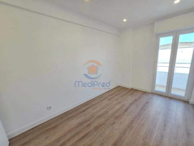 Apartamento T3 para Venda em Sacavém e Prior Velho Foto 19