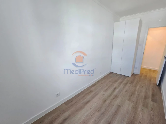 Apartamento T3 para Venda em Sacavém e Prior Velho Foto 27