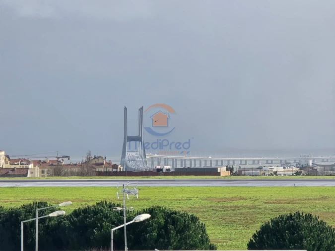 Apartamento T3 para Venda em Sacavém e Prior Velho Foto 13