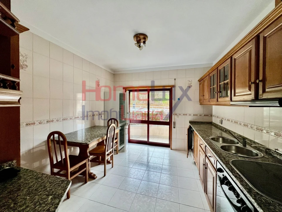 Apartamento T4 para Venda em Lamego (Almacave e Sé) Foto 2