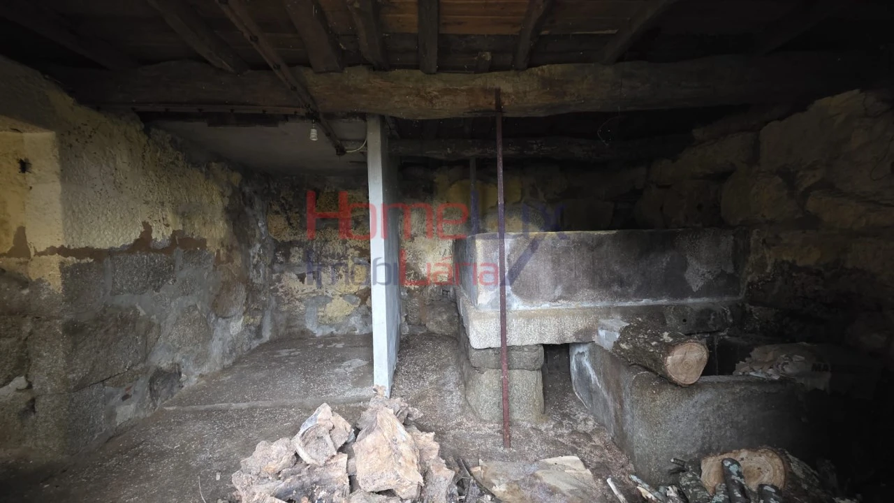 Moradia T3 para Venda em Frende Foto 22