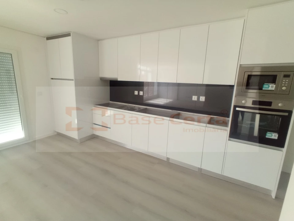 Apartamento T3 para Venda em Vialonga Foto 1