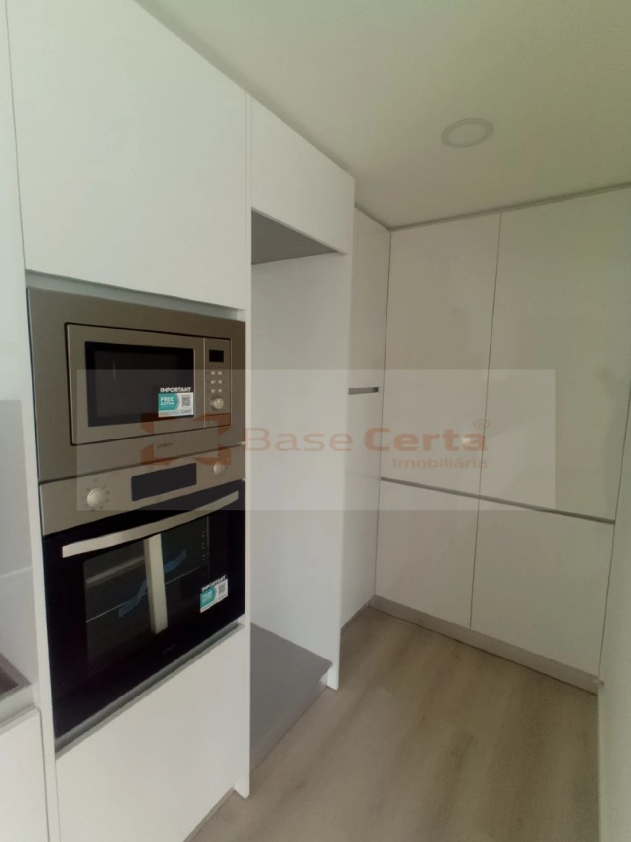 Apartamento T3 para Venda em Vialonga Foto 2