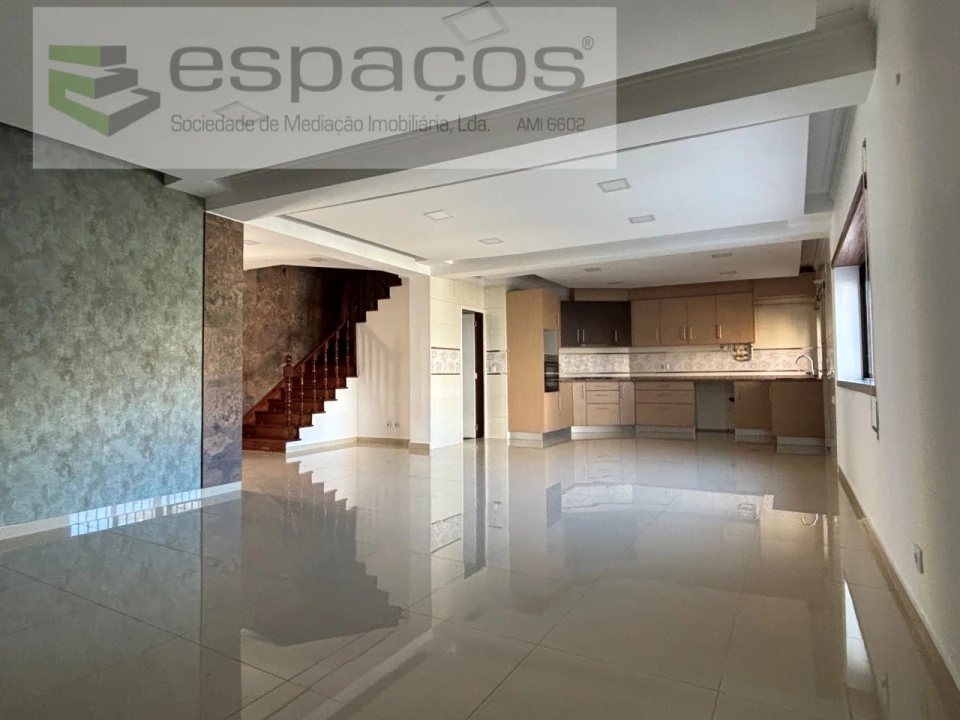 Moradia T4 para Venda em Castelo Branco Foto 1