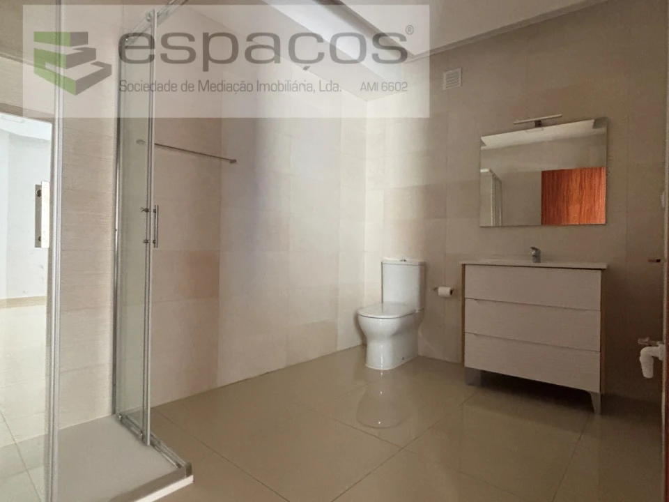 Moradia T4 para Venda em Castelo Branco Foto 10