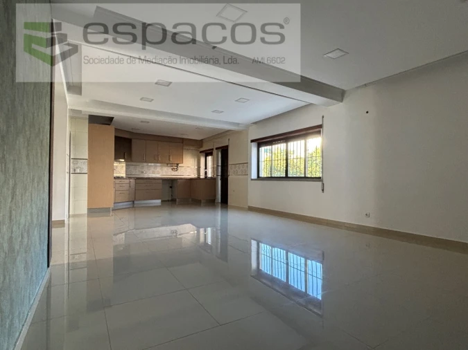 Moradia T4 para Venda em Castelo Branco Foto 2