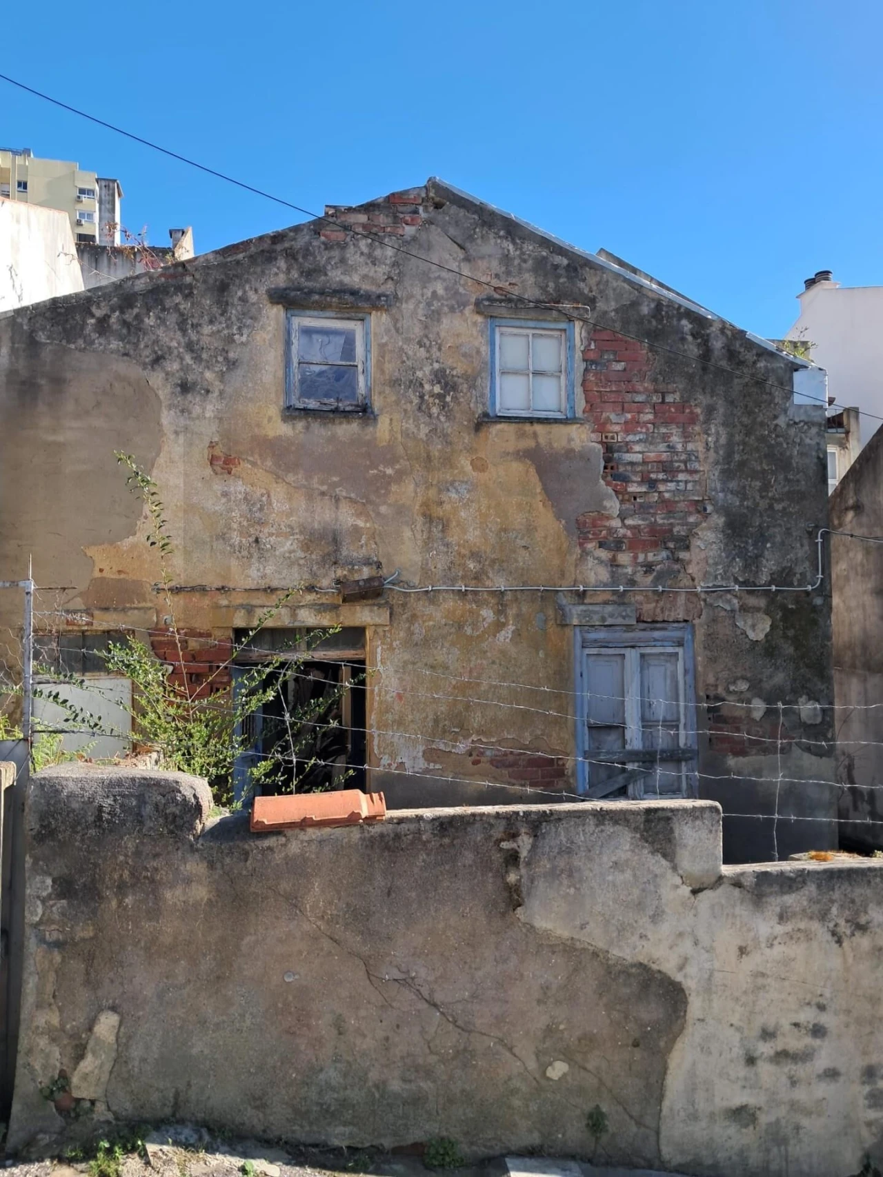 Moradia T3 para Venda em São Domingos de Benfica Foto 1