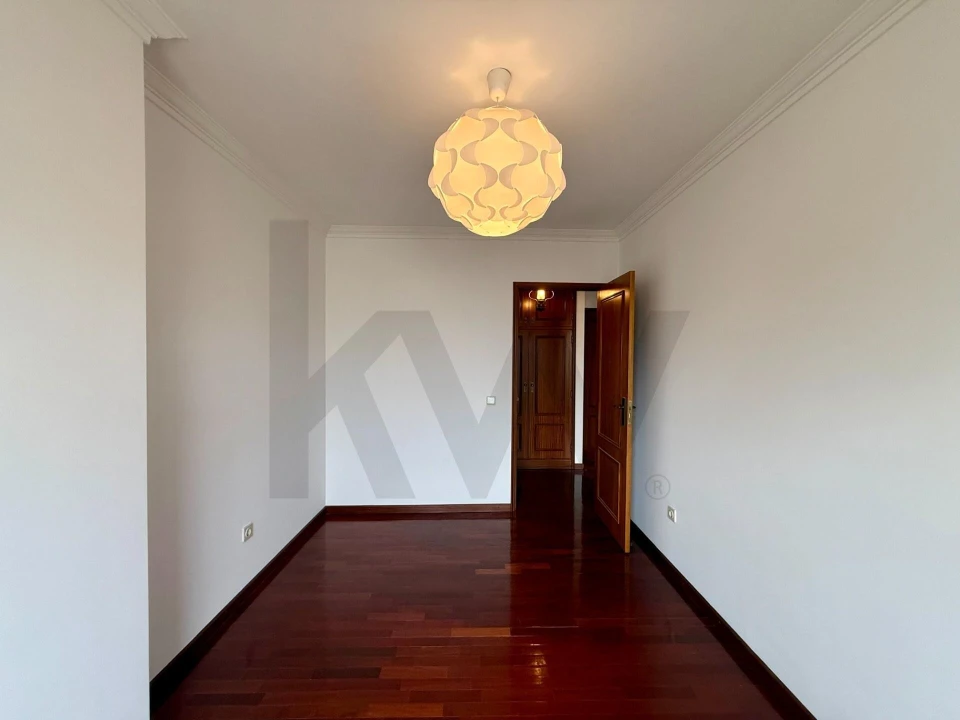 Apartamento T3 para Arrendamento em Ramalde Foto 15