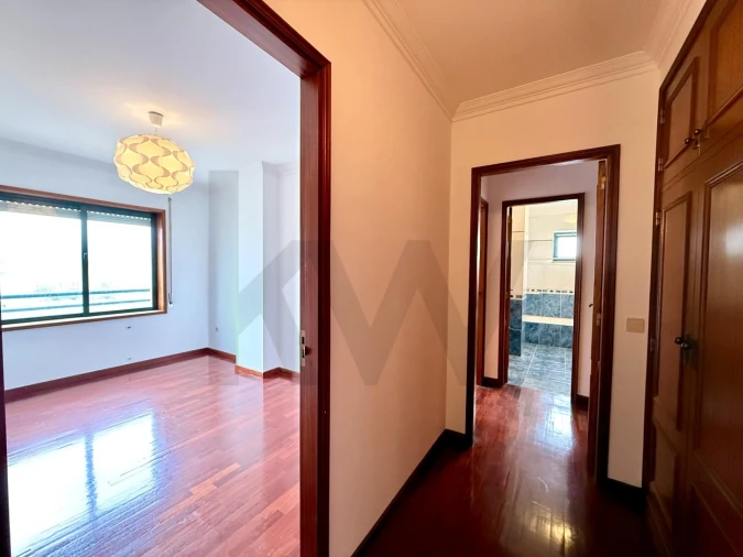 Apartamento T3 para Arrendamento em Ramalde Foto 13