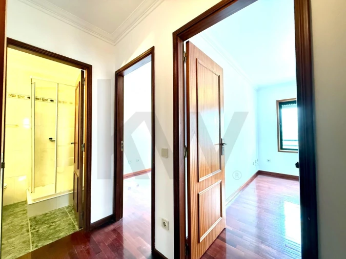 Apartamento T3 para Arrendamento em Ramalde Foto 10