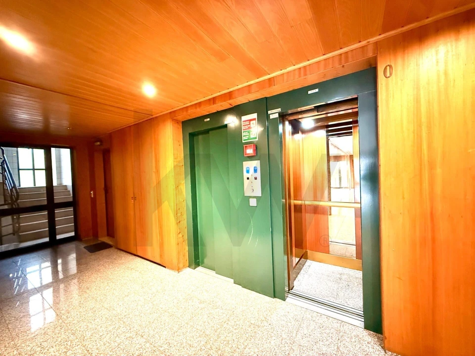 Apartamento T3 para Arrendamento em Ramalde Foto 2