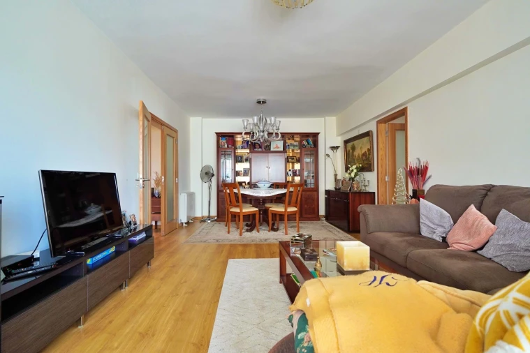 Apartamento T3 para Venda em Falagueira-Venda Nova Foto 3