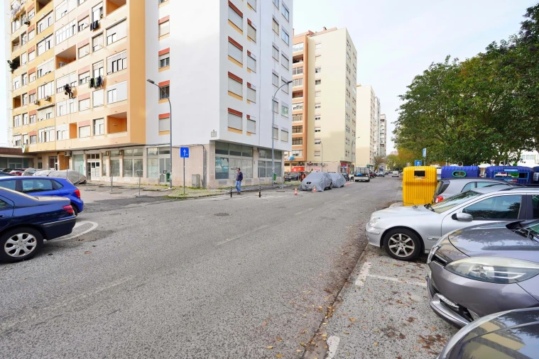 Apartamento T3 para Venda em Falagueira-Venda Nova Foto 29