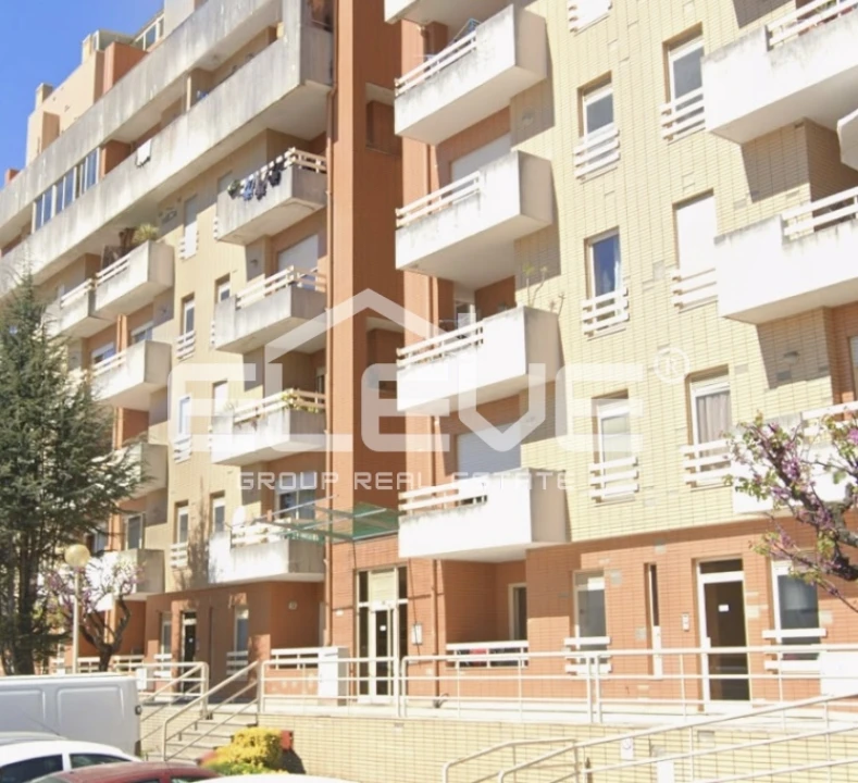 Apartamento T2 para Venda em Fânzeres e São Pedro da Cova Foto 13