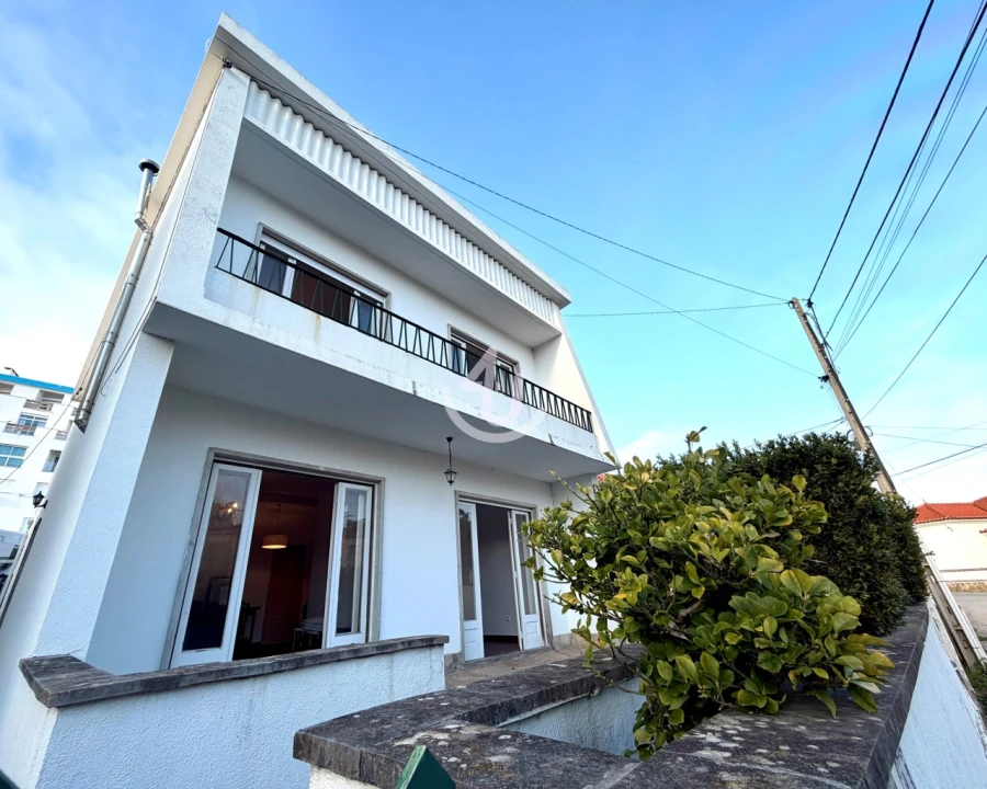 Moradia T5 para Venda em São Martinho do Porto Foto 3