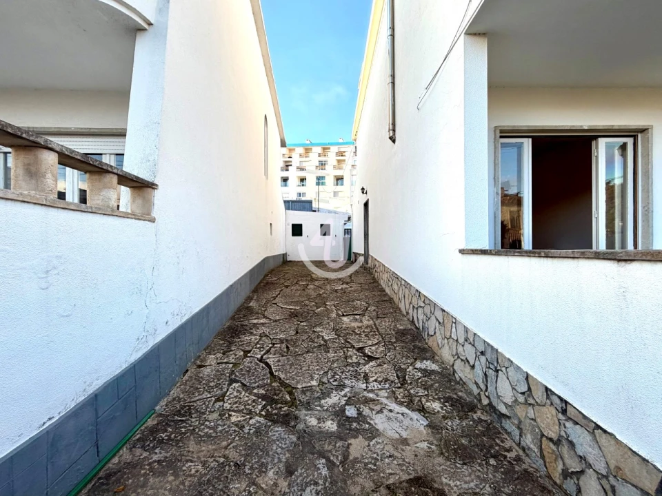 Moradia T5 para Venda em São Martinho do Porto Foto 16