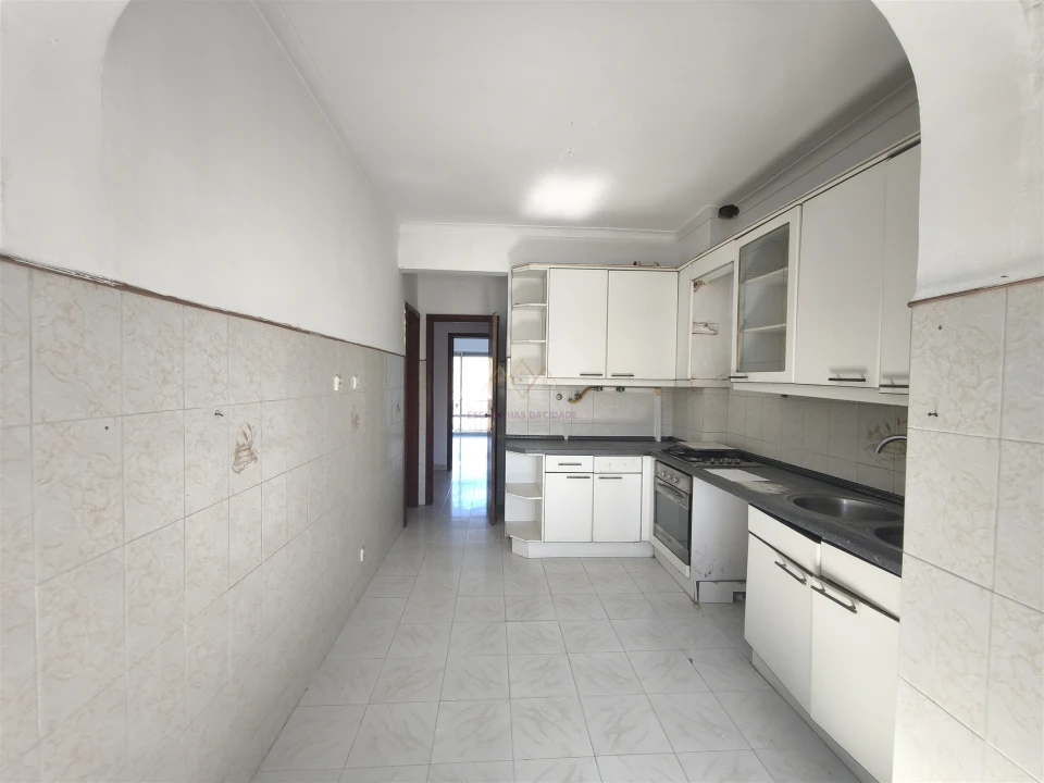 Apartamento T3 para Venda em Carnaxide e Queijas Foto 10