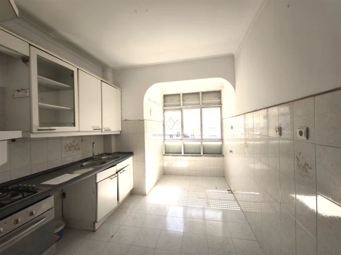 Apartamento T3 para Venda em Carnaxide e Queijas Foto 9
