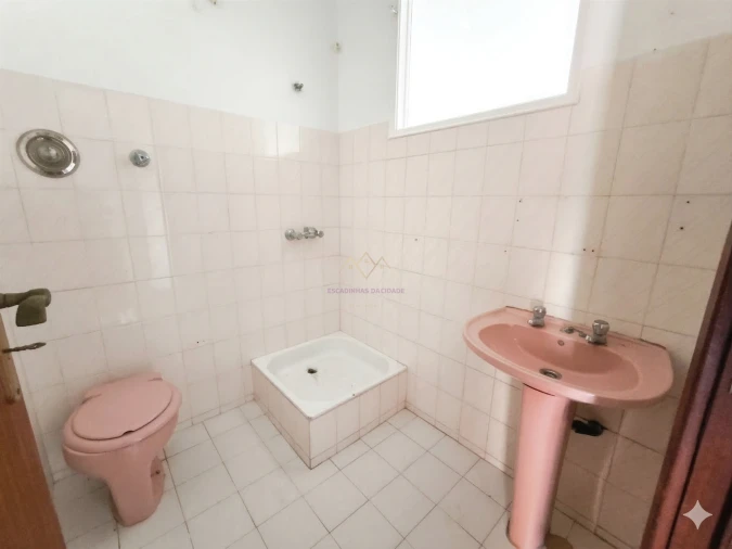 Apartamento T3 para Venda em Carnaxide e Queijas Foto 26