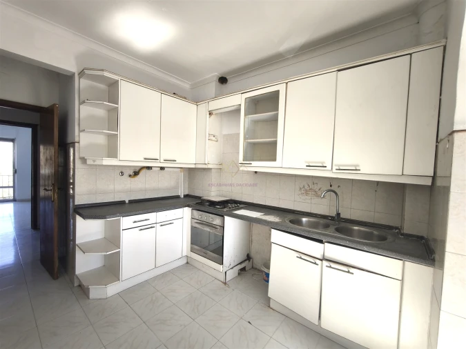 Apartamento T3 para Venda em Carnaxide e Queijas Foto 7