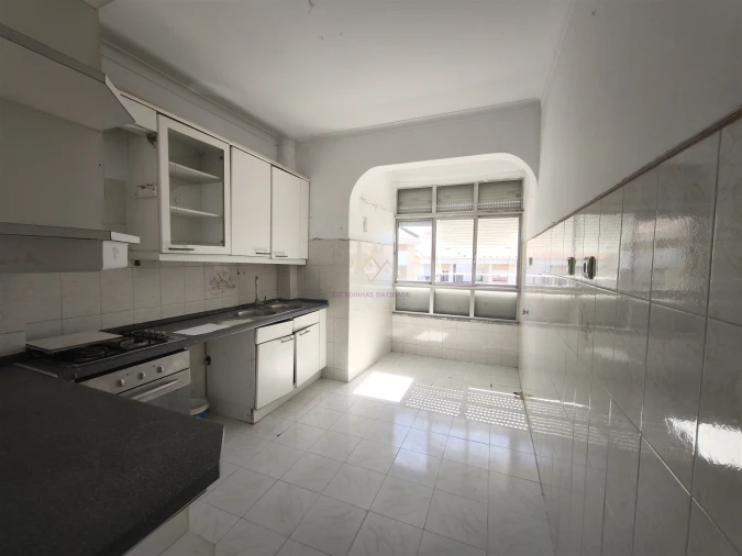 Apartamento T3 para Venda em Carnaxide e Queijas Foto 8