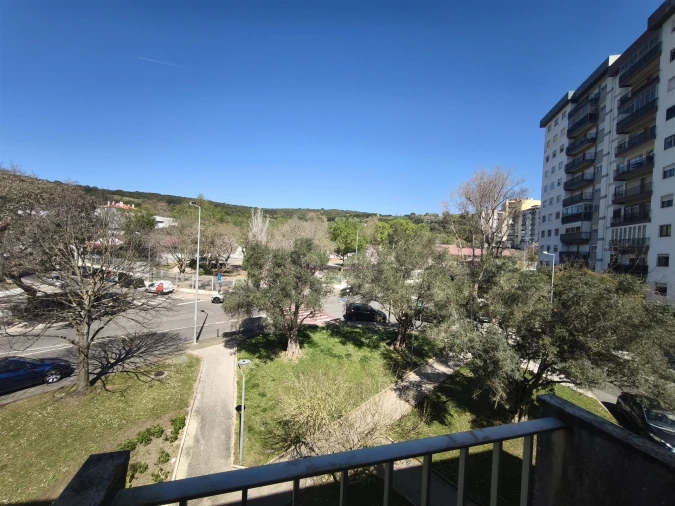 Apartamento T3 para Venda em Carnaxide e Queijas Foto 30