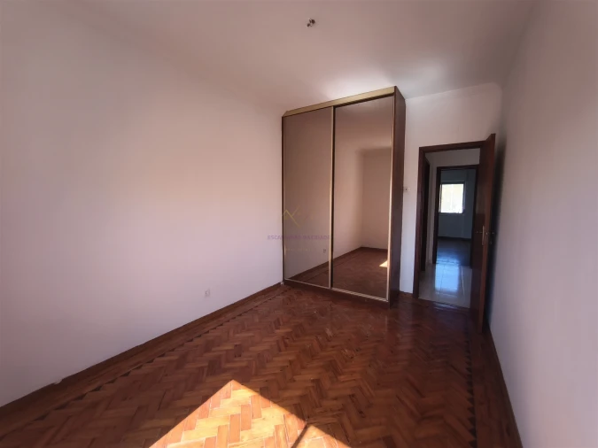 Apartamento T3 para Venda em Carnaxide e Queijas Foto 18