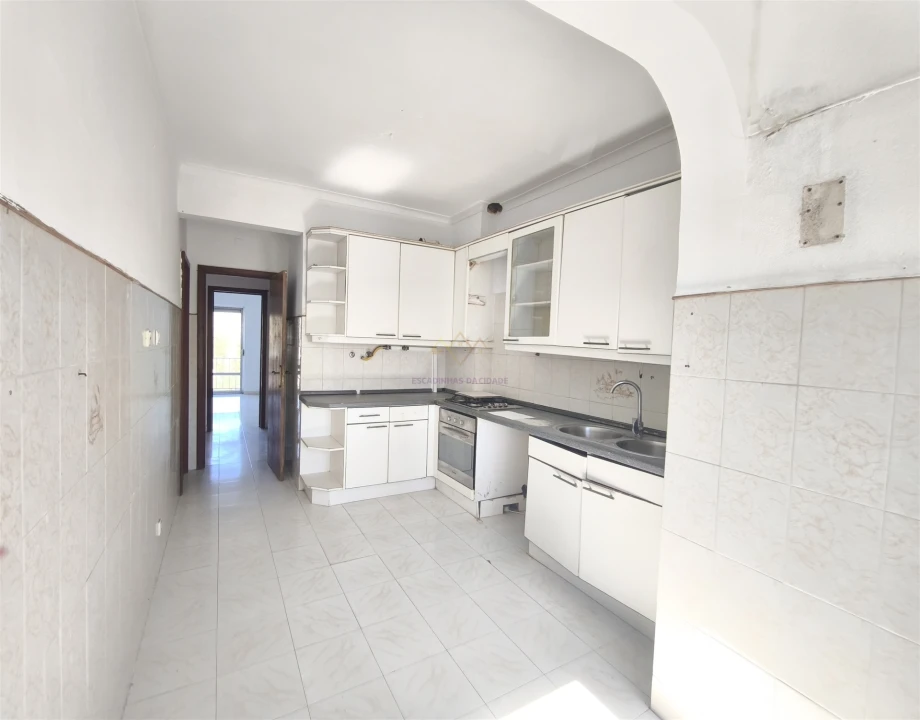 Apartamento T3 para Venda em Carnaxide e Queijas Foto 6