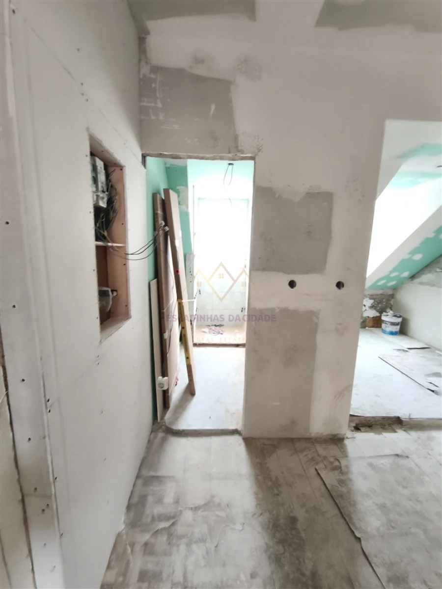 Apartamento T1 para Venda em Alcantara Foto 9