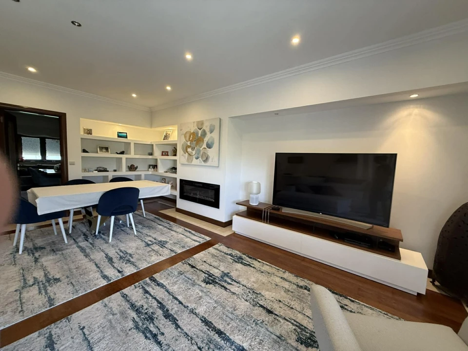 Moradia T4 para Venda em São João Baptista e Santa Maria dos Olivais Foto 8