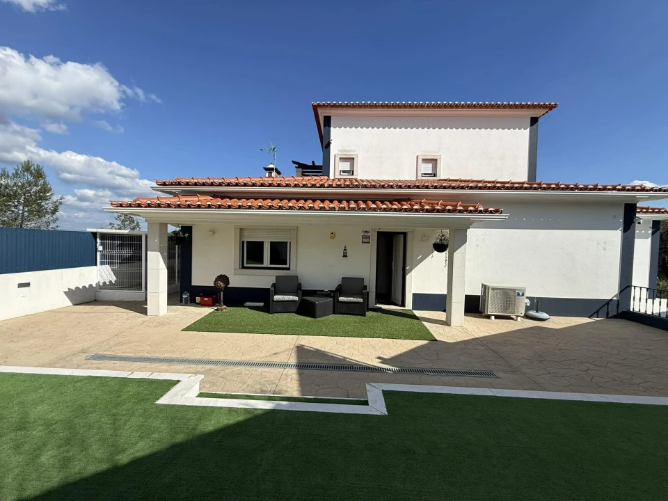 Moradia T4 para Venda em São João Baptista e Santa Maria dos Olivais Foto 3