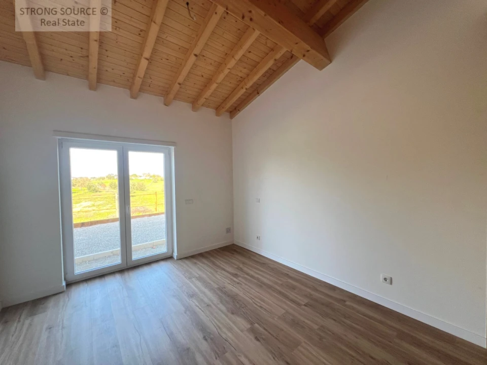 Moradia T4 para Venda em São Vicente do Paul e Vale de Figueira Foto 13