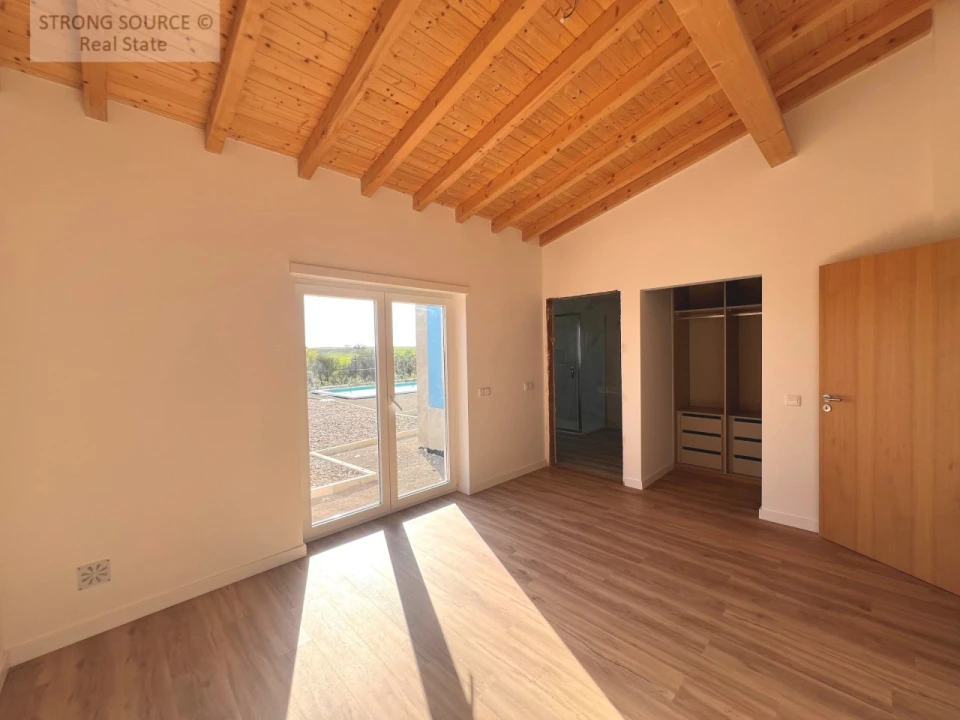 Moradia T4 para Venda em São Vicente do Paul e Vale de Figueira Foto 26