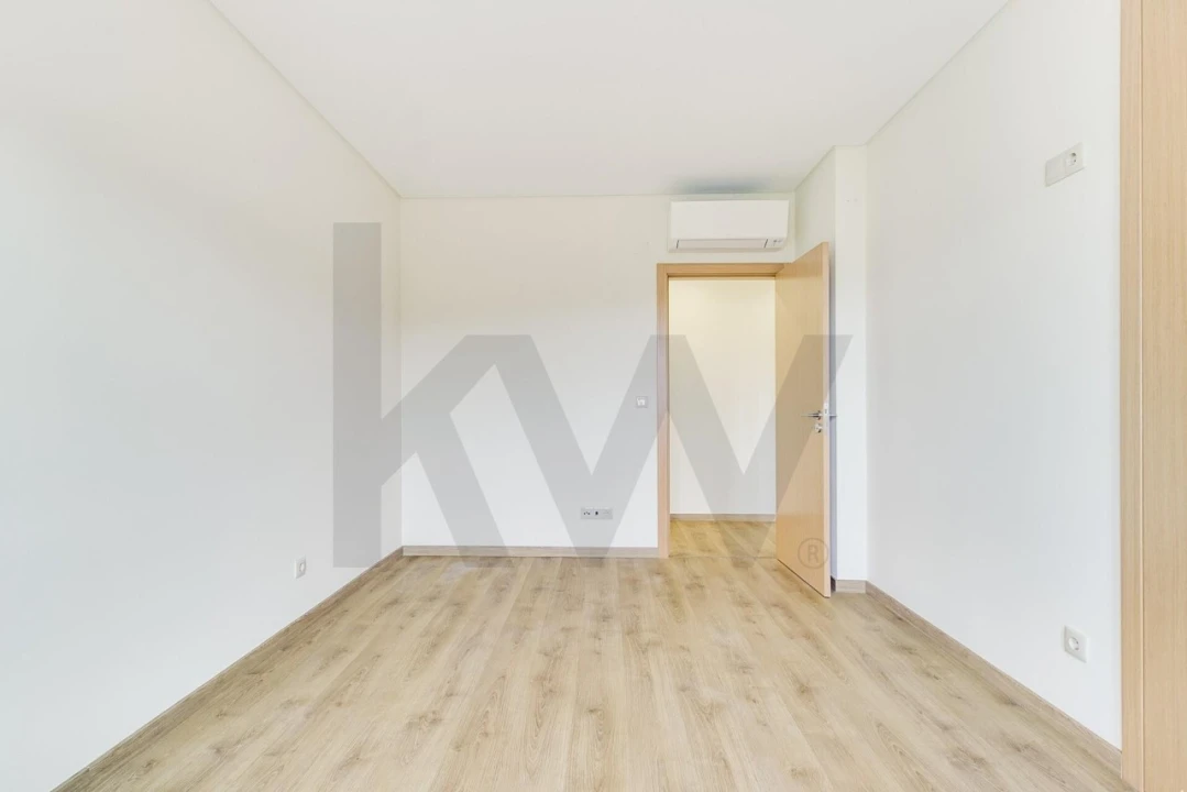 Apartamento T3 para Venda em São Domingos de Benfica Foto 9