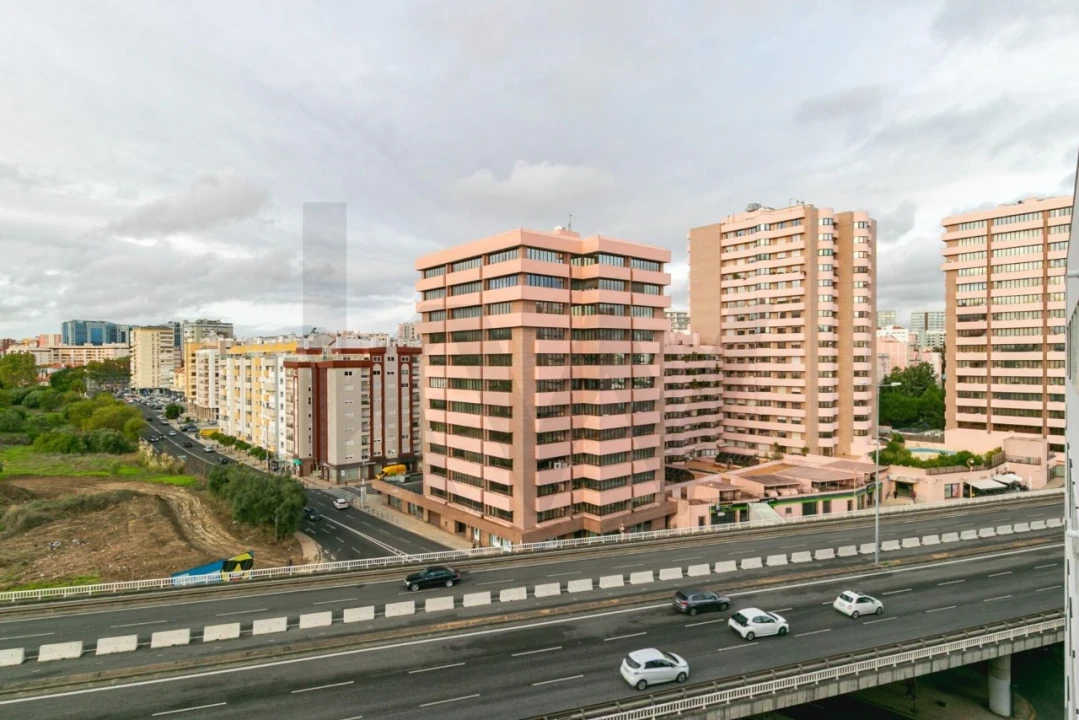 Apartamento T3 para Venda em São Domingos de Benfica Foto 15