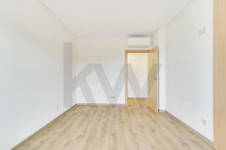 Apartamento T3 para Venda em São Domingos de Benfica Foto 9