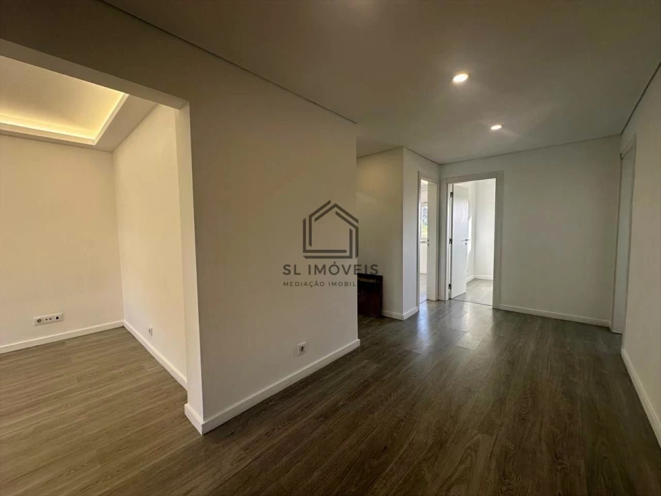 Apartamento T3 para Venda em Seixal, Arrentela e Aldeia de Paio Pires Foto 3