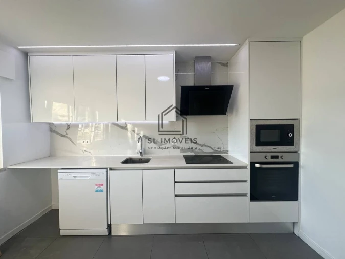 Apartamento T3 para Venda em Seixal, Arrentela e Aldeia de Paio Pires Foto 1