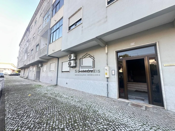 Apartamento T3 para Venda em Seixal, Arrentela e Aldeia de Paio Pires Foto 33