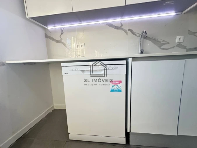 Apartamento T3 para Venda em Seixal, Arrentela e Aldeia de Paio Pires Foto 16