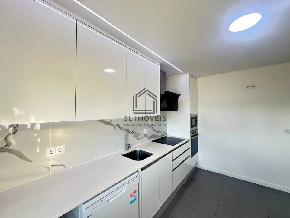 Apartamento T3 para Venda em Seixal, Arrentela e Aldeia de Paio Pires Foto 10