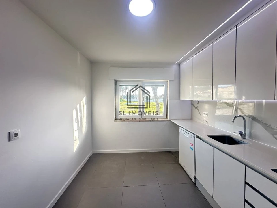 Apartamento T3 para Venda em Seixal, Arrentela e Aldeia de Paio Pires Foto 14