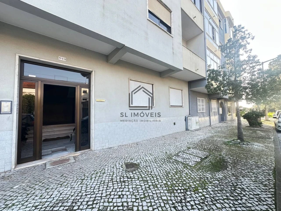 Apartamento T3 para Venda em Seixal, Arrentela e Aldeia de Paio Pires Foto 30