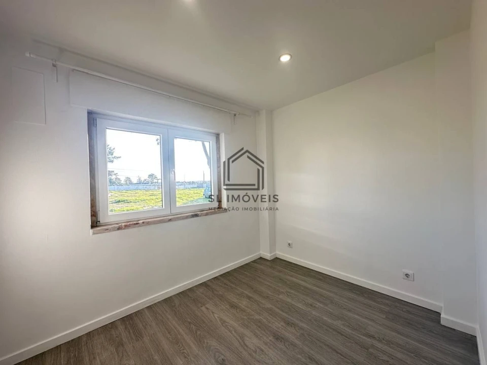 Apartamento T3 para Venda em Seixal, Arrentela e Aldeia de Paio Pires Foto 25