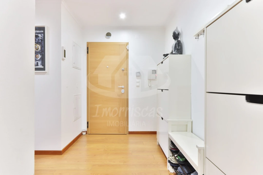 Apartamento T4 para Venda em Santo Antão e São Julião do Tojal Foto 26