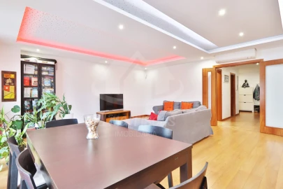 Apartamento T4 para Venda em Santo Antão e São Julião do Tojal